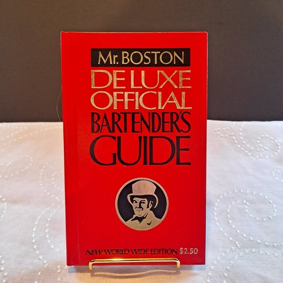 1974 Mr. Boston Deluxe Official Bartender's Guide - Picture 1 of 12